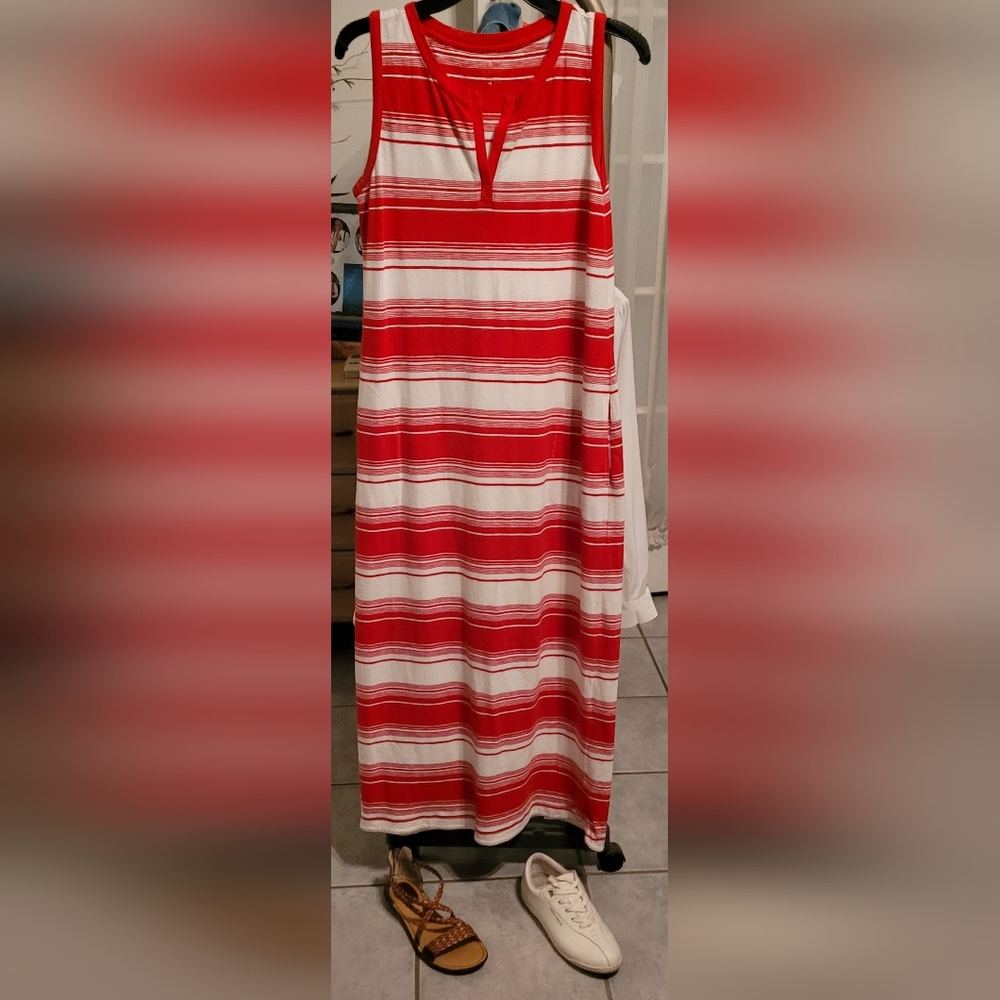 EUC Red & White Striped Maxi Tank top dress w/two pockets